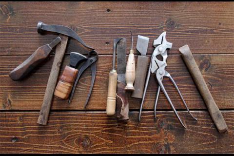 Инструменты для кожи