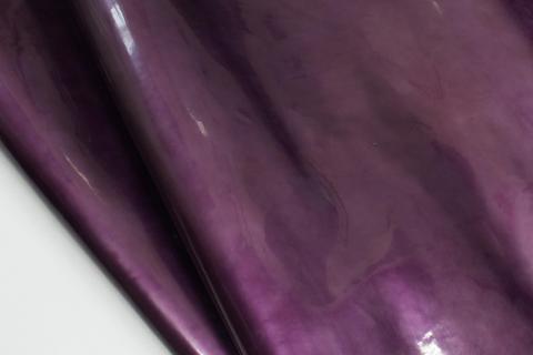 Лаковая кожа