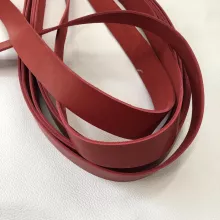 Кожа Ременная заготовка, красный 3,5+