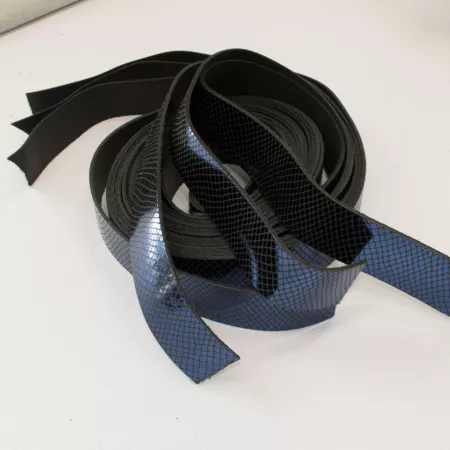 Кожа Ременная заготовка, змея, синяя 2,5